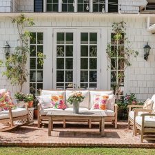 Outdoor patio seating furniture